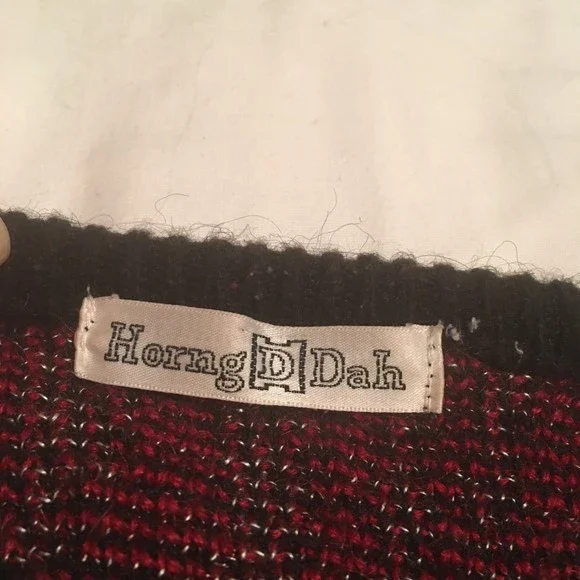 Vintage maroon & black jungle cat sweater mens S/M womens L silver threaded - Picture 3 of 6